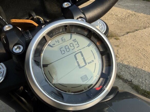 2015 Ducati Scrambler 800, серый, 650000 рублей - вид 9
