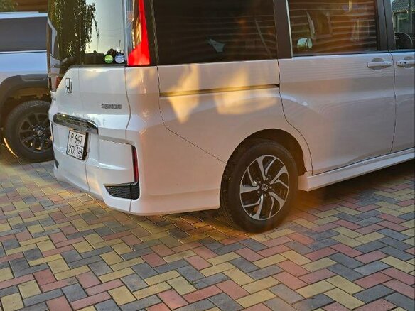 2020 Honda Stepwgn Spada V Рестайлинг, белый, 2699000 рублей - вид 3
