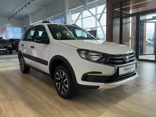 2026 Lada (ВАЗ) Granta Cross I Рестайлинг, белый, 1235000 рублей, вид 3