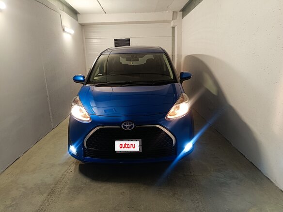 2019 Toyota Sienta II Рестайлинг, синий, 1300000 рублей - вид 25