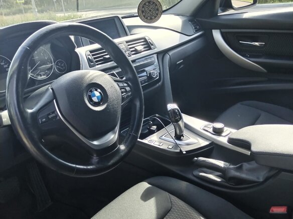 2017 BMW 3 серии 320i xDrive VI (F3x) Рестайлинг, серый, 1900000 рублей - вид 3