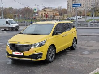 2017 Kia Carnival III, жёлтый, 2400000 рублей, вид 1