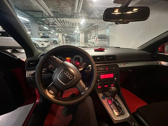 2006 Audi A4 III (B7), красный - вид 5