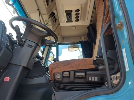 2012 Iveco Trakker, зелёный, 6500000 рублей, вид 2