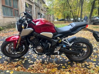 2022 Honda CB 650R, красный, 825000 рублей, вид 3