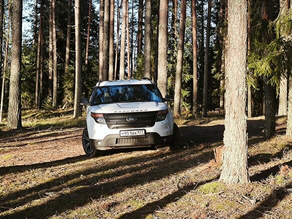 2015 Ford Explorer Sport V, белый, 2700000 рублей - вид 23