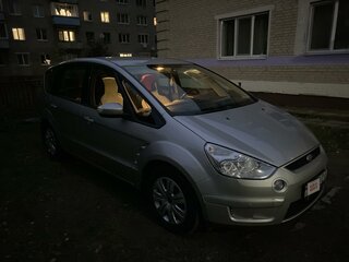 2008 Ford S-MAX I, серебристый, 970000 рублей, вид 3