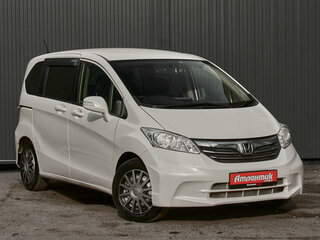 2011 Honda Freed Spike I, белый, 1050000 рублей, вид 3
