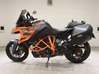 2023 KTM 1290 Super Duke GT, оранжевый, 1550000 рублей, вид 4