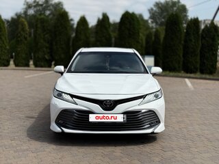 2018 Toyota Camry VIII (XV70), белый, 2900000 рублей, вид 2