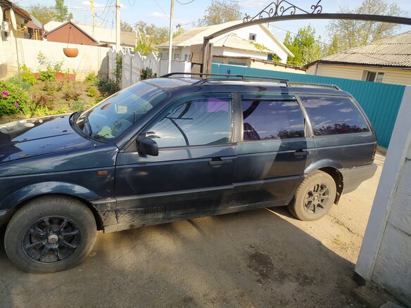 1992 Volkswagen Passat B3, синий, 175000 рублей - вид 1