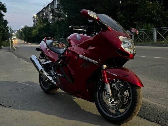 2001 Honda CBR 1100 XX, красный, 650000 рублей - вид 12