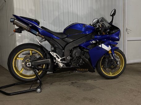 2008 Yamaha YZF-R1, синий, 785000 рублей, вид 4