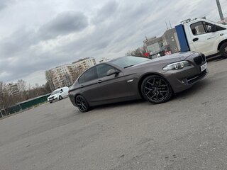 2012 BMW 5 серии 520i VI (F10/F11/F07), коричневый, 1900000 рублей, вид 4