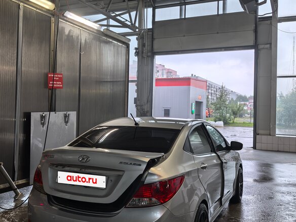 2011 Hyundai Solaris I, серебристый, 750000 рублей - вид 6