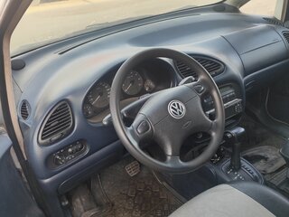 1999 Volkswagen Sharan I, серебристый, 150000 рублей, вид 4