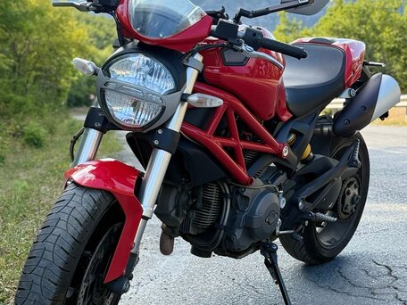 2011 Ducati Monster 796, красный, 510000 рублей, вид 3