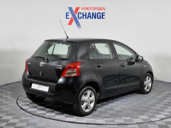 2008 Toyota Yaris Multimode II, чёрный - вид 4