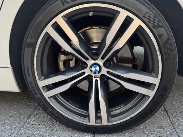 2019 BMW 6 серии Gran Turismo 640i IV (G32), белый, 3900000 рублей - вид 11