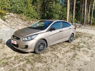2012 Hyundai Solaris I, бежевый, 600000 рублей, вид 1