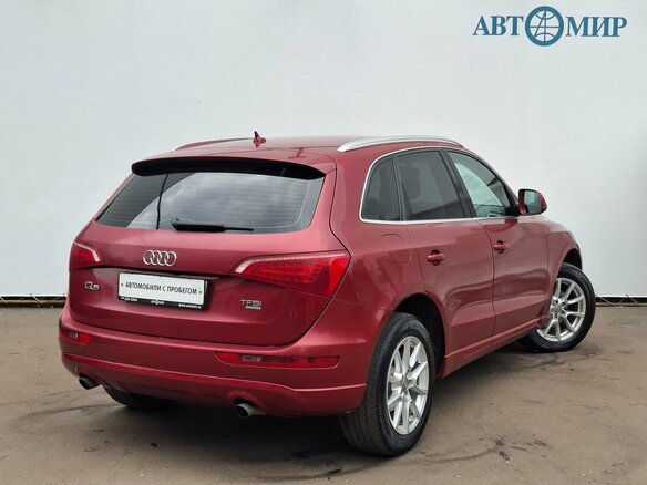 2010 Audi Q5 8tiptronic I (8R), красный - вид 4