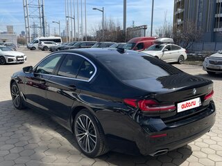 2021 BMW 5 серии 520i VII (G30/G31/G38) Рестайлинг, чёрный, 4450000 рублей, вид 4