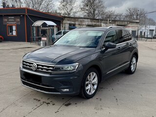 2018 Volkswagen Tiguan II, серый, 2400000 рублей, вид 1