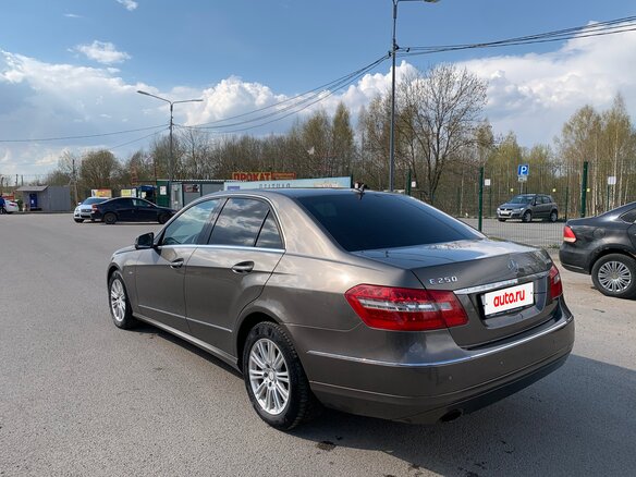 2010 Mercedes-Benz E-Класс 250 5G-Tronic IV (W212, S212, C207), серый, 1400000 рублей - вид 2