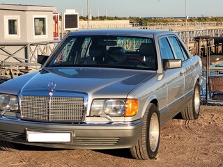 1990 Mercedes-Benz S-Класс 420 II (W126) Рестайлинг, серебристый, 2200000 рублей, вид 5