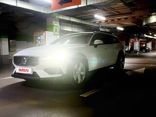 2020 Volvo V60 Cross Country II, белый, 4150000 рублей, вид 2