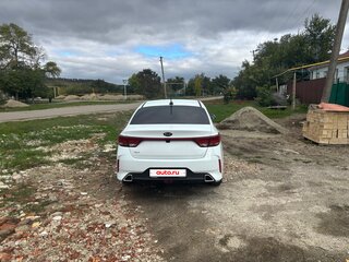 2021 Kia Rio IV Рестайлинг, белый, 1780000 рублей, вид 4