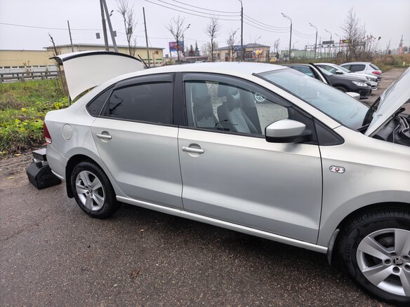 2013 Volkswagen Polo V, серебристый, 630000 рублей - вид 6
