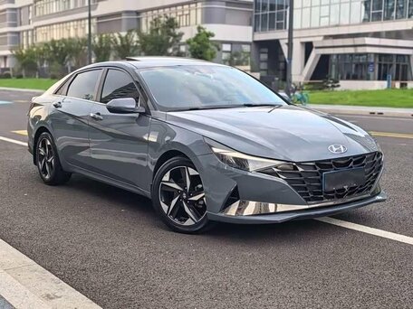 2022 Hyundai Elantra VII (CN7), серый, 1400000 рублей, вид 3