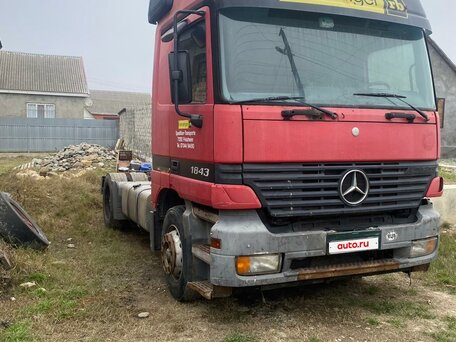 1997 Mercedes-Benz Actros, красный, 650000 рублей, вид 3