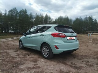 2017 Ford Fiesta Mk7, зелёный, 1000000 рублей, вид 5