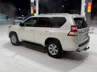 2014 Toyota Land Cruiser Prado 4-speed 150 Series Рестайлинг 1, белый, 3150000 рублей, вид 5