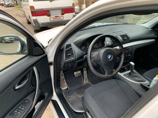 2010 BMW 1 серии 116i I (E81/E82/E87/E88) Рестайлинг, белый, 1000000 рублей, вид 5