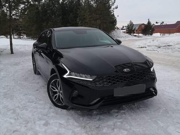 2020 Kia K5 III, чёрный, 2600000 рублей - вид 2