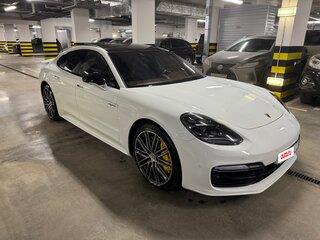 2020 Porsche Panamera Turbo S E-Hybrid II, белый, 10500000 рублей, вид 3