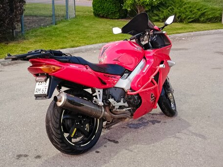 1999 Honda VFR 800, красный, 415000 рублей, вид 2