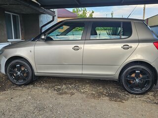 2010 Skoda Fabia II Рестайлинг, серый, 650000 рублей, вид 5