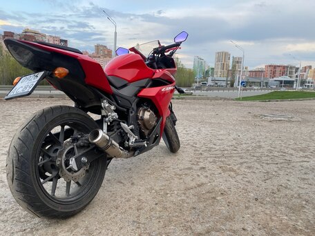 2017 Honda CBR 400R, красный, 512000 рублей, вид 3