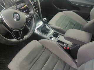 2019 Volkswagen Golf VII Рестайлинг, серый, 1265000 рублей, вид 3
