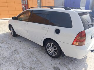 2003 Toyota Corolla Fielder IX (E120, E130), белый, 666000 рублей, вид 4