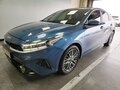 2022 Kia K3 II Рестайлинг, синий, 1600000 рублей - вид 1