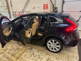 2017 Volvo V40 II Рестайлинг, чёрный, 1550000 рублей, вид 5
