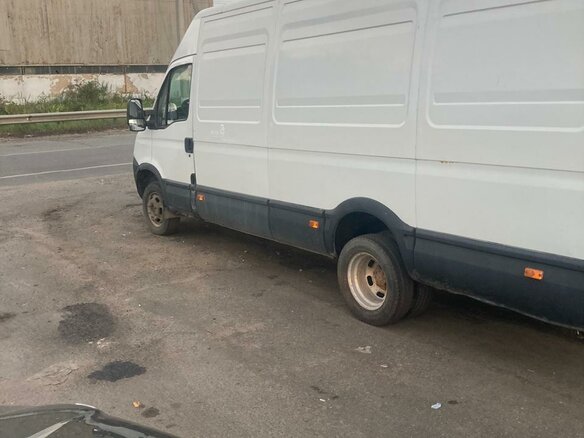 2012 Iveco Daily, белый, 850000 рублей - вид 9