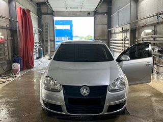 2010 Volkswagen Jetta V, серебристый, 420000 рублей, вид 1