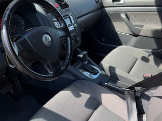 2006 Volkswagen Golf V, красный, 505000 рублей, вид 4
