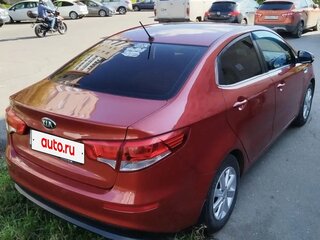2015 Kia Rio III Рестайлинг, красный, 900000 рублей, вид 1